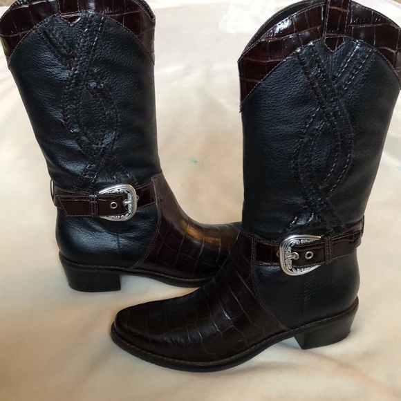 High End Chocolate Leather Boots - Picture 3 of 4